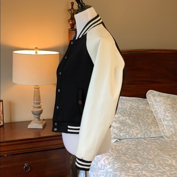 Black and white bomber/letter jacket size small - Picture 5 of 8